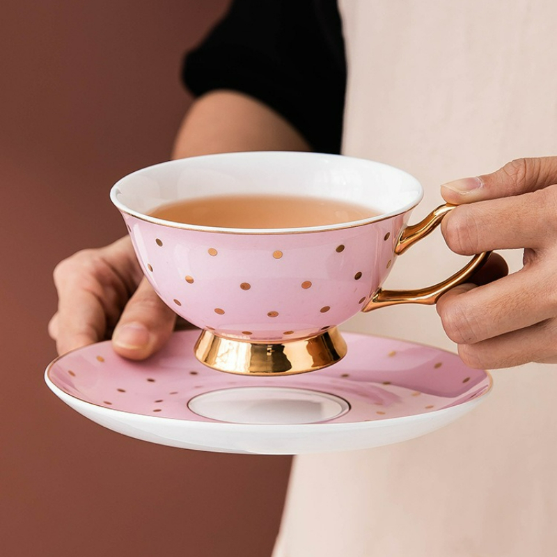 Water Tea And Coffee - Keramische roze koffiemokken met schotel theekopje