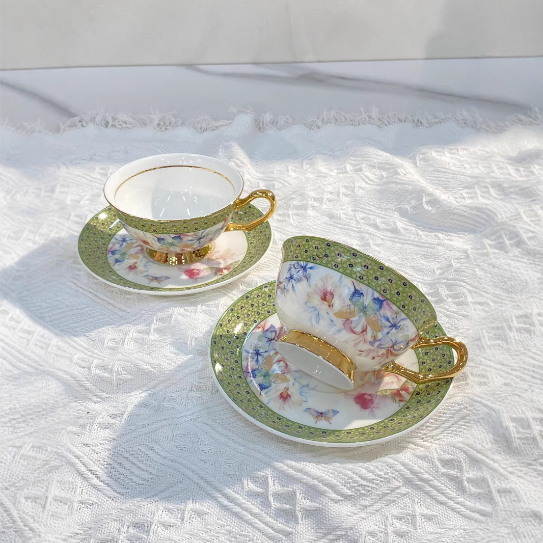 Klassieke porseleinen kop en s - Water Tea And Coffee recensie en prijs