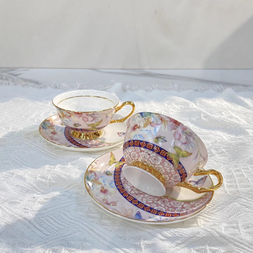 Klassieke porseleinen kop en s - Water Tea And Coffee recensie en prijs