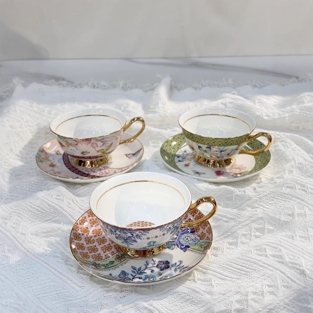 Klassieke porseleinen kop en s - Water Tea And Coffee recensie en prijs
