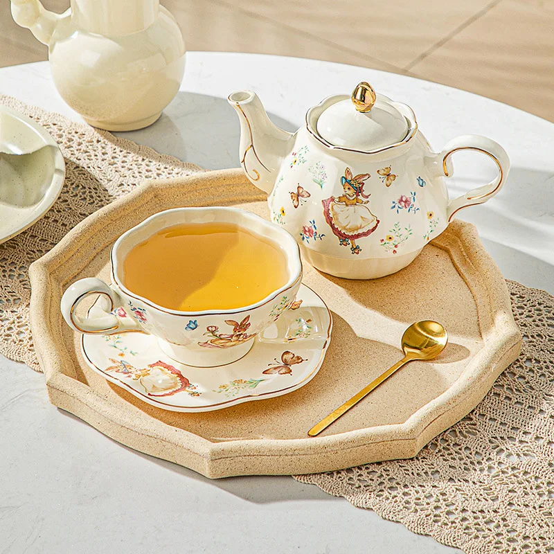 Engelse keramische kop Alice R - Draw Coffee And Tea recensie en prijs