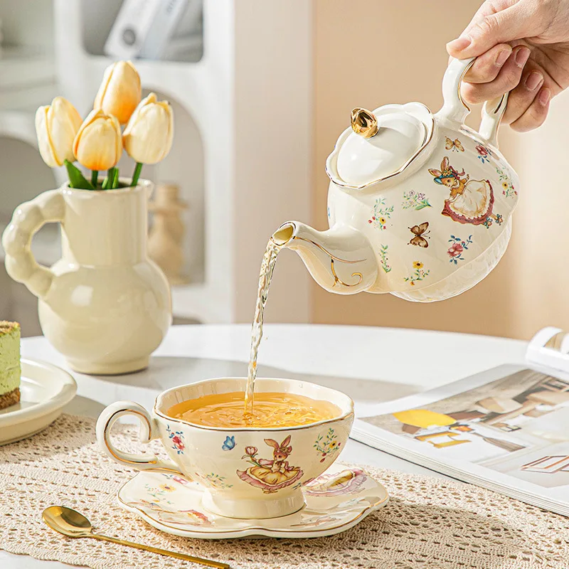 Engelse keramische kop Alice R - Draw Coffee And Tea recensie en prijs